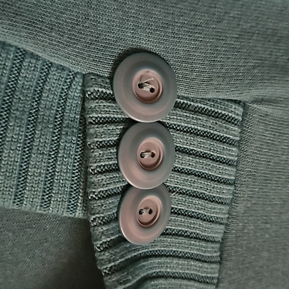 Rue 21 sweater - Picture 6 of 6